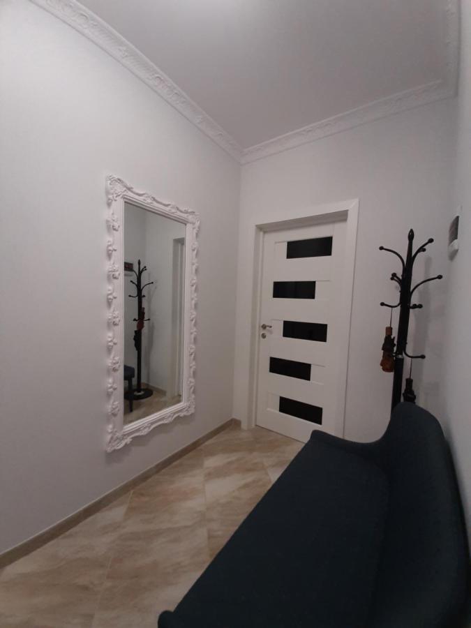 Apartment In Serbska Lviv Eksteriør billede